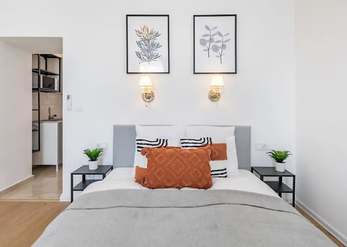 Central - Cute And Comfy Home